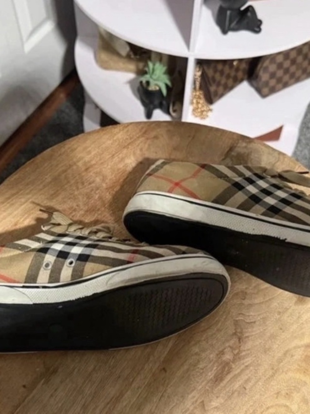 Burberry Vintage Check Plaid Low Top Sneakers Size 6 (fits like a woman’s 7.5) - Picture 10 of 15